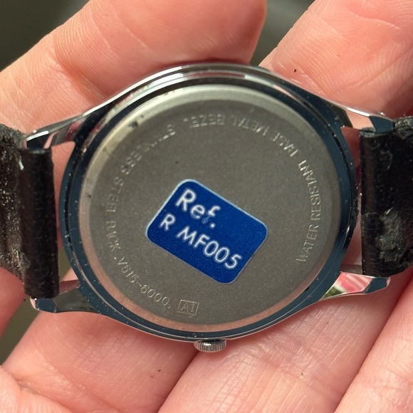 Vintage Mickey Mouse Lorus Quartz Watch - Picture 7 of 9